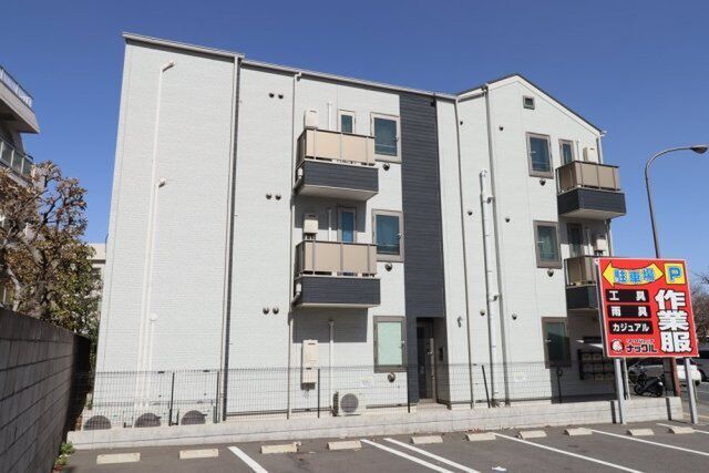 イルビラージュ仲六郷の外観