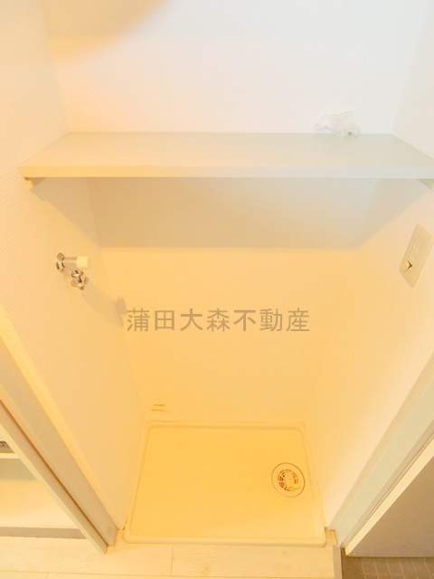 拡大写真:サーカス蒲田第一 2階202の室内洗濯機置き場