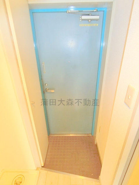 拡大写真:サーカス蒲田第一 2階202の玄関