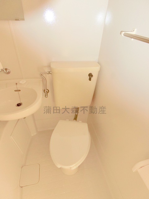 拡大写真:スカイコート蒲田 3階303の玄関