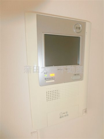 拡大写真：プレール・ドゥーク下丸子 1階105のTVモニター付オートロック　