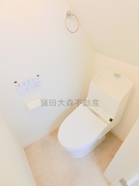 拡大写真:羽田エアポートハイツ 2階202の温水洗浄便座付きトイレ