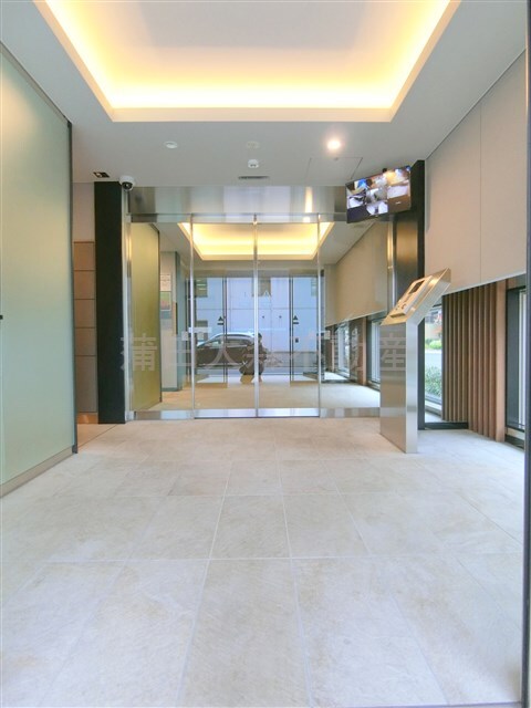 拡大写真:Gatehouse Otorii 2階206のエントランス