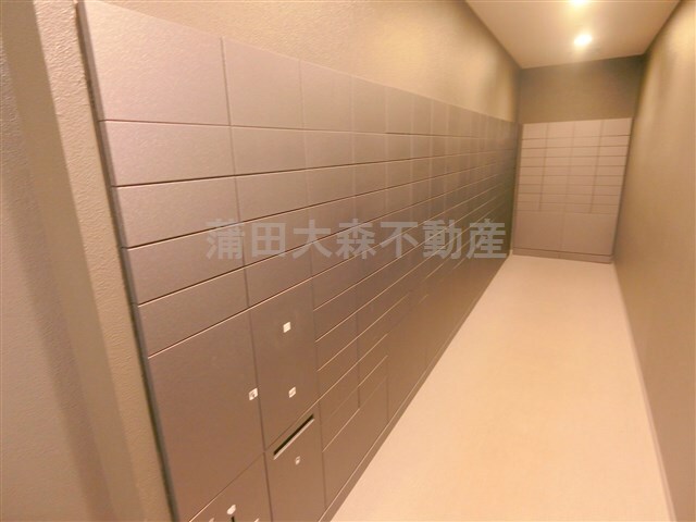 拡大写真:コンフォリア蒲田 7階711の宅配ボックス メールボックス