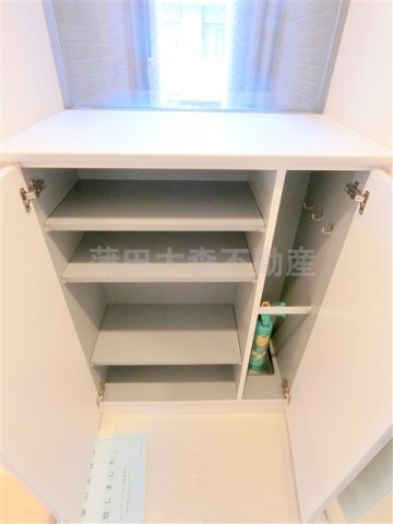 拡大写真:柳原池上マンション 4階402の玄関収納