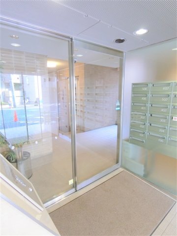 拡大写真:柳原池上マンション 4階402のTVモニター付オートロック エントランス