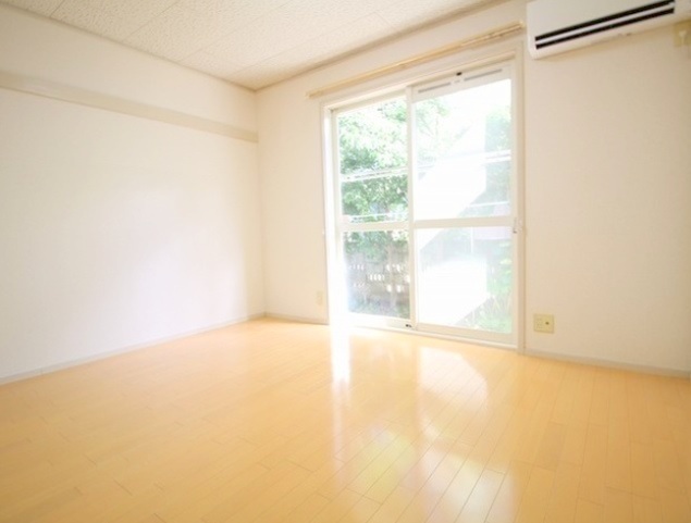 拡大写真:Flats7 2階201の居間
