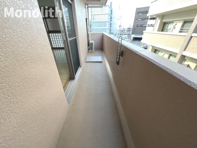 拡大写真:リヴェール鳳 3階301のバルコニー