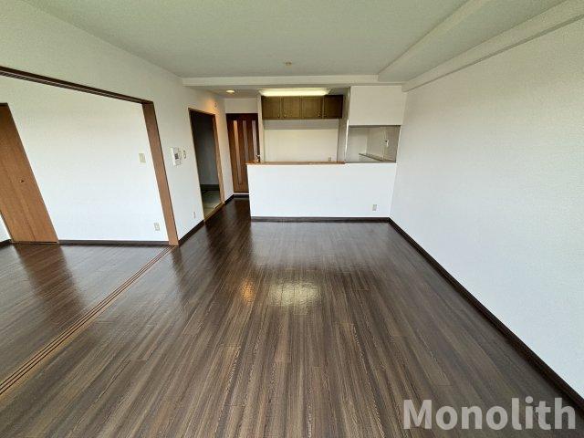 拡大写真:フローラ南館 3階306の居間