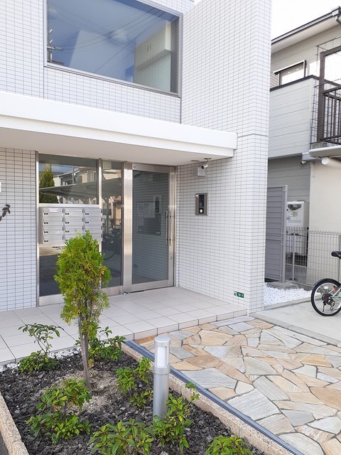 拡大写真:Casa Verde 4階402のエントランス