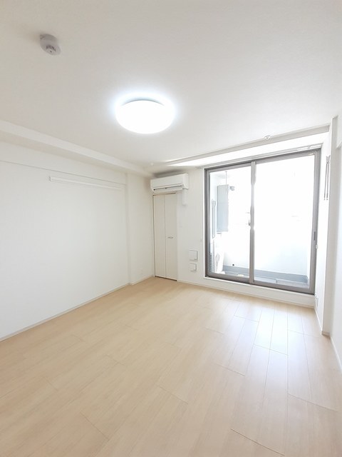 拡大写真:Casa Verde 4階402の居間