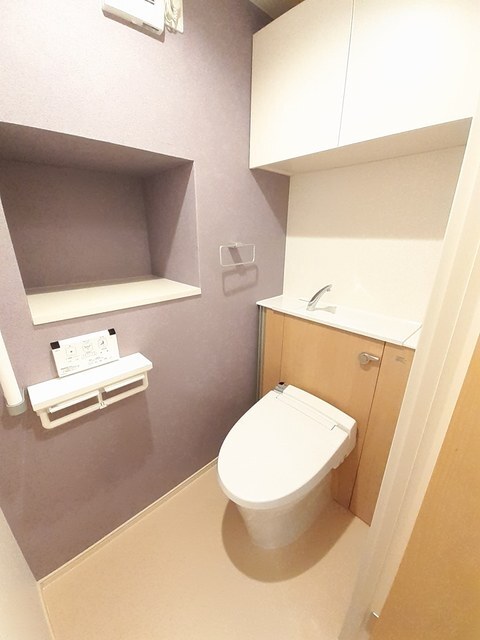 拡大写真:Casa Verde 4階402のトイレ
