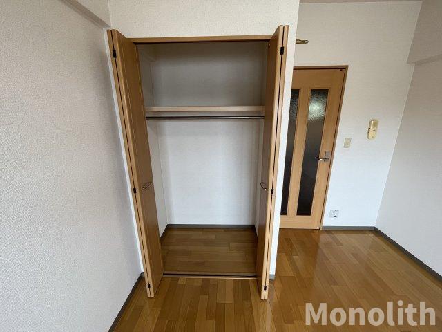 拡大写真:ロンシャン 4階406の収納