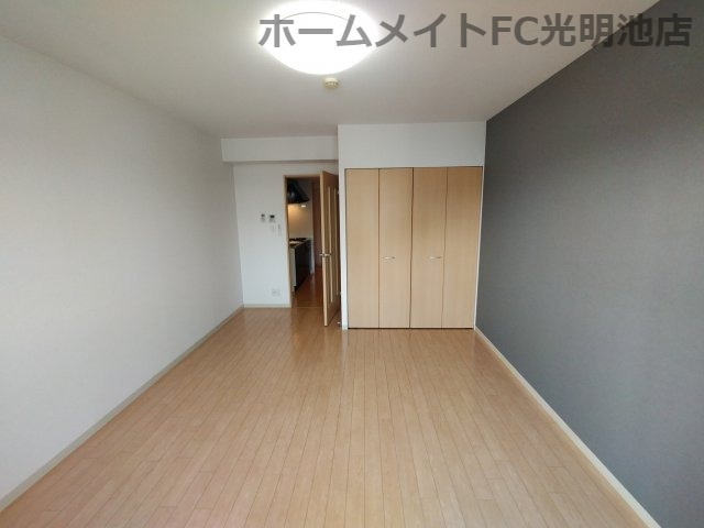 拡大写真:ヴェルデュールラディエ 3階306の居間