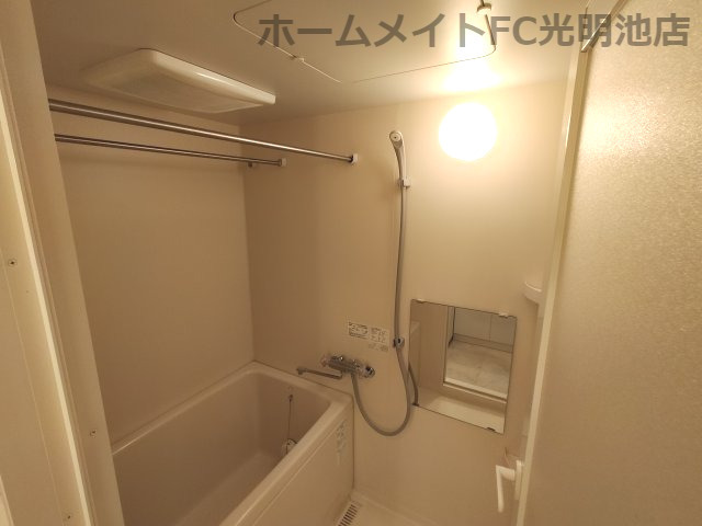 拡大写真:ヴェルデュールラディエ 3階306の風呂