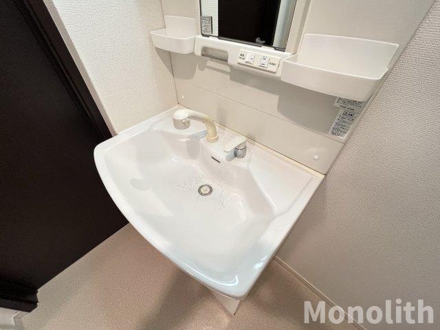 拡大写真：シャインメゾンⅡ番館 1階101の独立洗面台