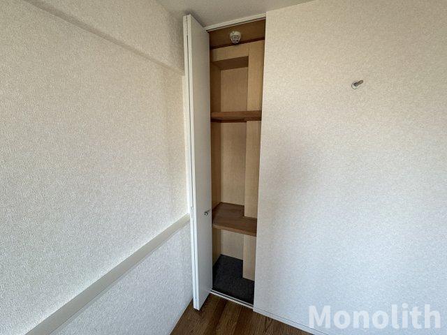 拡大写真:フェリーチェ和泉 2階206の収納