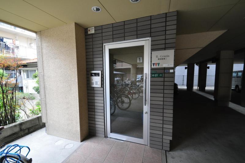 拡大写真:福岡市博多区堅粕5丁目 2階201のエントランス