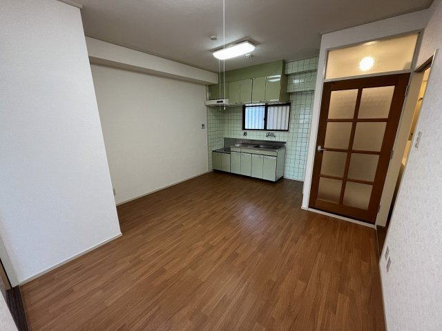 拡大写真:大阪市東淀川区大桐2丁目 1階114の居間