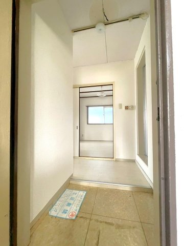拡大写真：大阪市東淀川区淡路３丁目 2階201の玄関