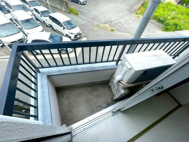 拡大写真：大阪市東淀川区淡路３丁目 2階201のバルコニー