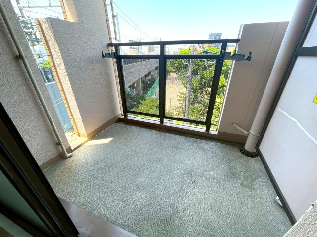 拡大写真:大阪市東淀川区瑞光2丁目 5階508のバルコニー