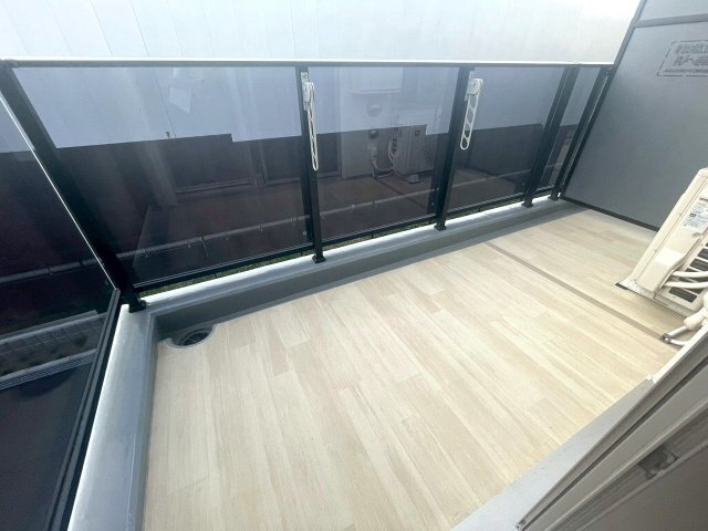 拡大写真:吹田市西御旅町 2階220のバルコニー