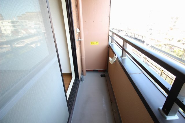 拡大写真:大阪市東淀川区下新庄4丁目 4階403のバルコニー