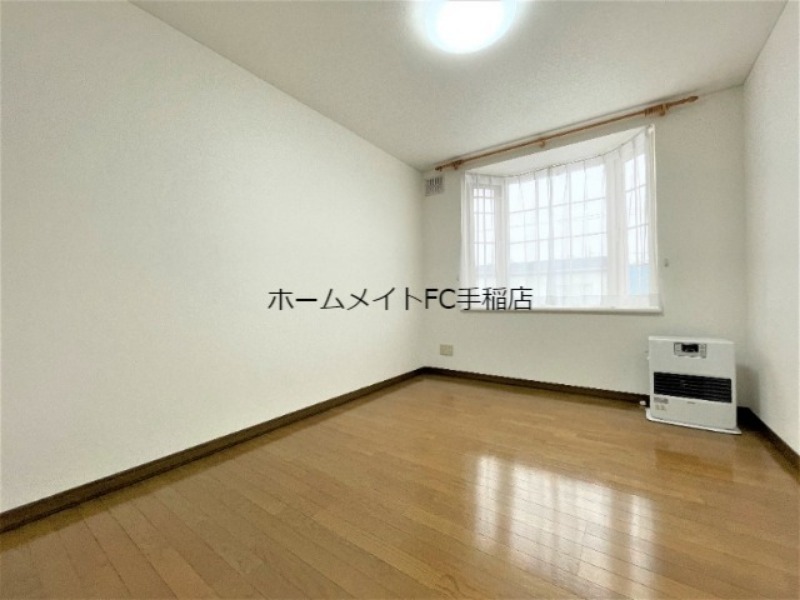 拡大写真:ユーノス富丘 2階202の明るい洋室♪