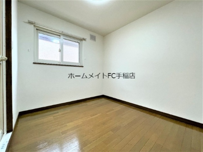 拡大写真:ユーノス富丘 2階202の明るい洋室♪