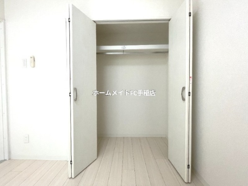 拡大写真:サンステージ宮の沢1-2 4階405の大型クローゼットスペースです♪