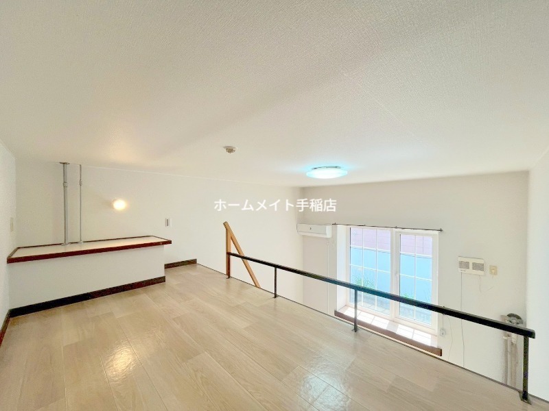 拡大写真:ロイヤルセブンB 1階106の明るいロフト♪