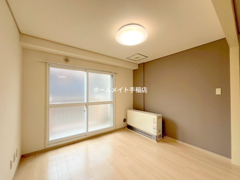 拡大写真:ティアラ手稲本町 1階103の明るい洋室♪