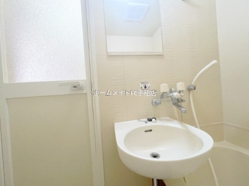 拡大写真:エスペランサ前田 2階202の洗面台です♪