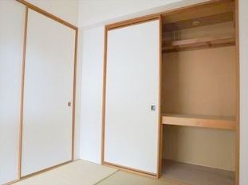 拡大写真：札幌市西区発寒十条１１丁目 1階101の収納スペースです♪