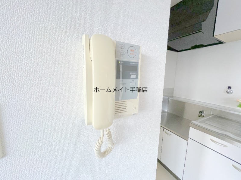 拡大写真：札幌市西区発寒十条１１丁目 1階101のインターホンです♪