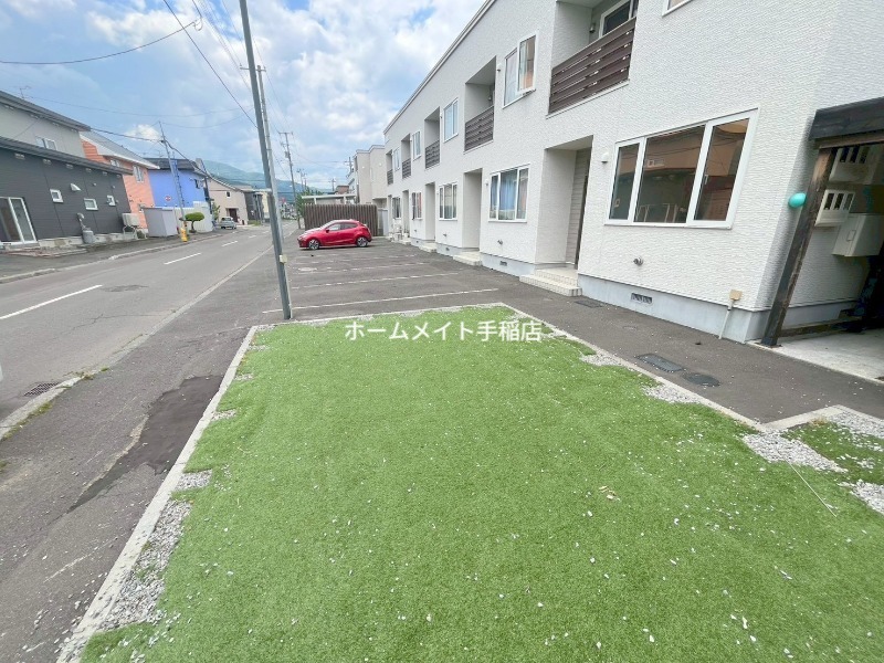 拡大写真:札幌市手稲区星置三条7丁目 1階106の駐車スペースでございます!