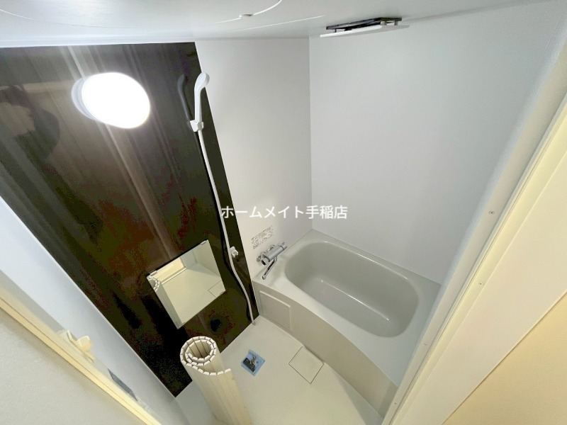 拡大写真:Glebe西野(グリーブ西野) 1階101のゆったりバスルーム♪