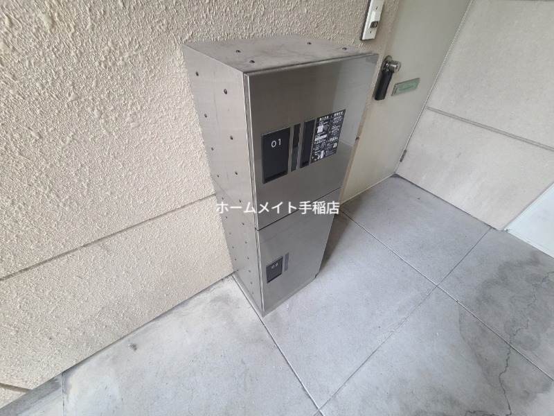 拡大写真:札幌市手稲区稲穂一条1丁目 2階101の宅配ボックス付き♪
