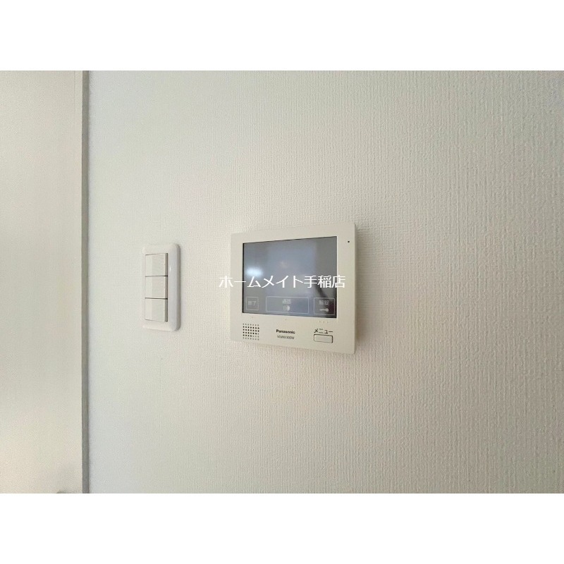 拡大写真:ドルチェヴィータ 3階302のモニター付きインターホン♪