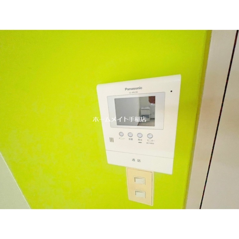 拡大写真：札幌市手稲区稲穂三条２丁目 2階205のモニター付きインターホン♪