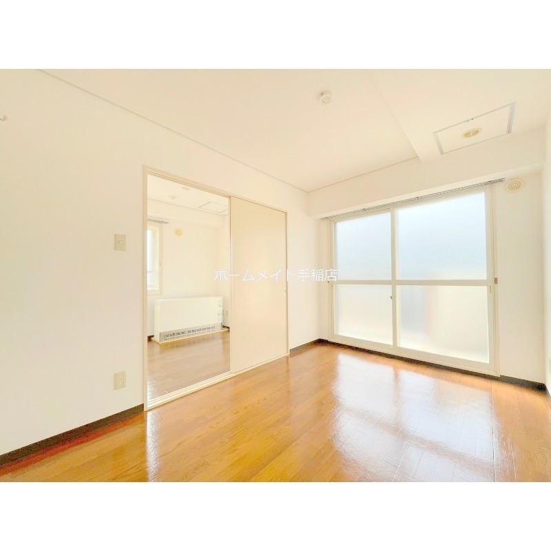 拡大写真：ティアラ手稲本町 5階501の明るい洋室♪