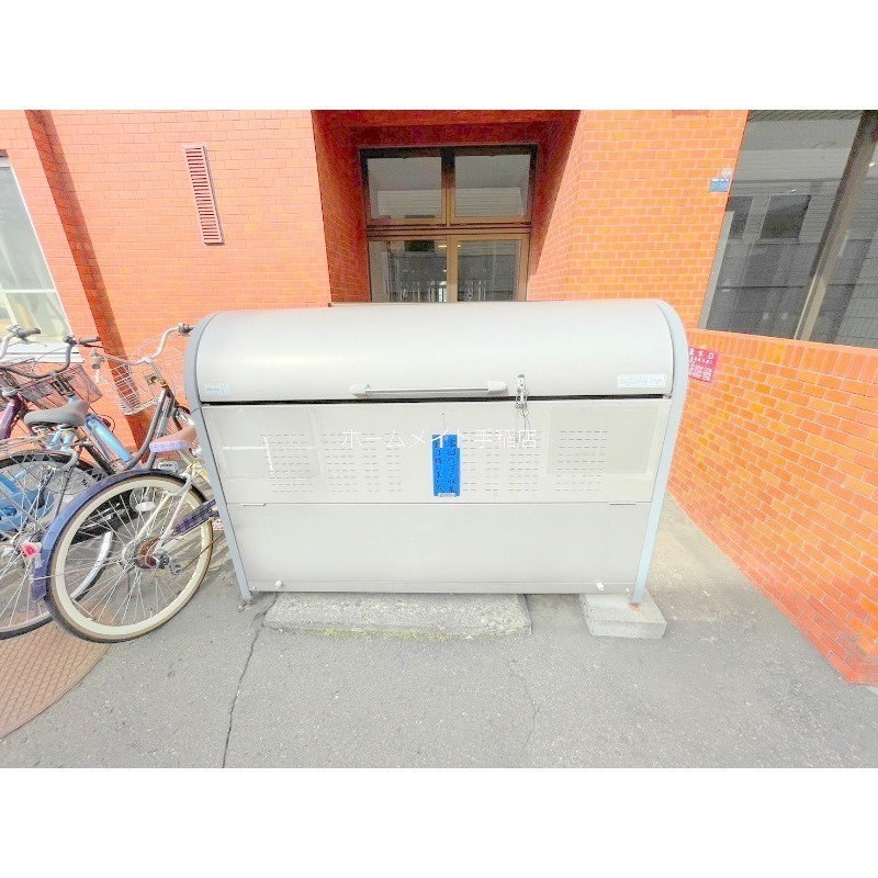 拡大写真：ティアラ手稲本町 5階501の敷地内ごみ置き場です！