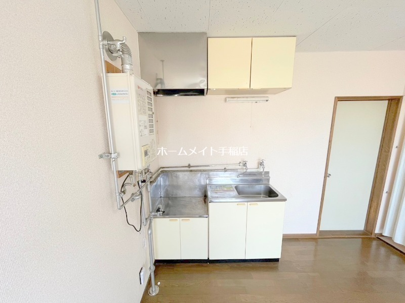 拡大写真:札幌市手稲区富丘一条6丁目 2階201のキッチンスペースです♪