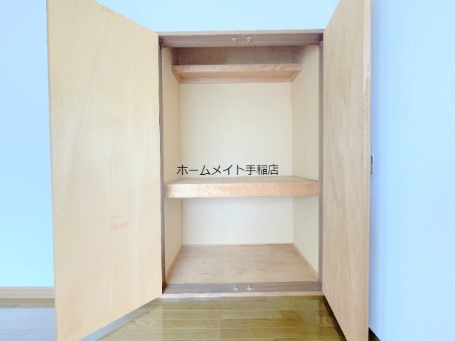 拡大写真:プラタナス曙B棟 3階206の収納スペースです♪
