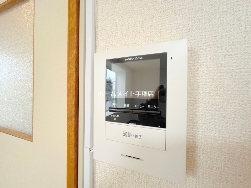 拡大写真:札幌市手稲区曙一条1丁目 2階205のモニター付きインターホンで安心です♪