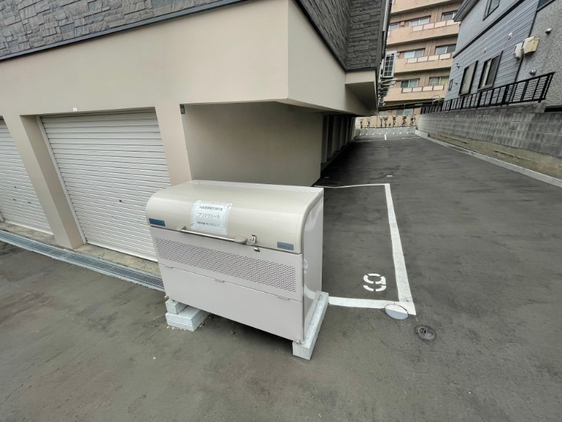 拡大写真:札幌市手稲区稲穂一条1丁目 2階101の敷地内ゴミ置き場です!