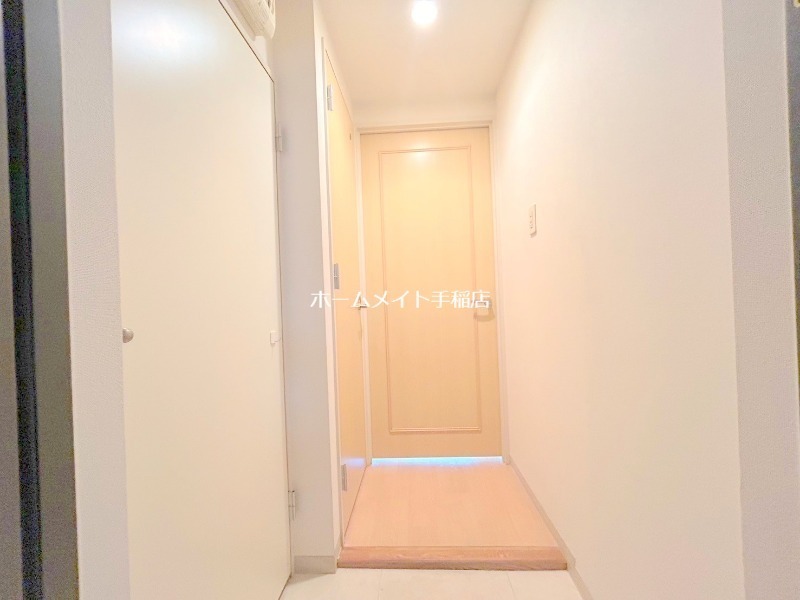拡大写真:札幌市手稲区手稲本町一条4丁目 5階501の玄関スペースです♪