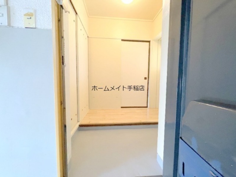 拡大写真:ビレッジハウス琴似第二4号棟 5階504の玄関スペースです♪
