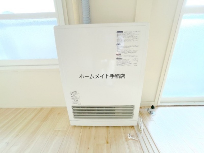 拡大写真:ビレッジハウス琴似第二4号棟 5階504の灯油ストーブ付きです!